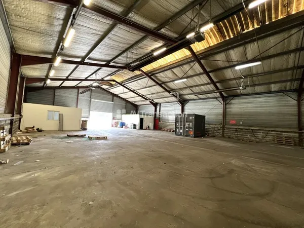 A vendre , Evreux (27000 ) , local d'activité 536 m2
