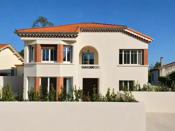 Vends maison - 122 m² - 5 pièces, 4 chambres - Saint-Rémy-de-Provence 13210