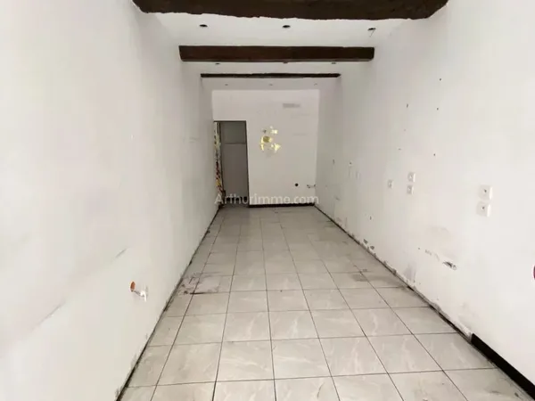 LOCAL COMMERCIAL / BUREAU