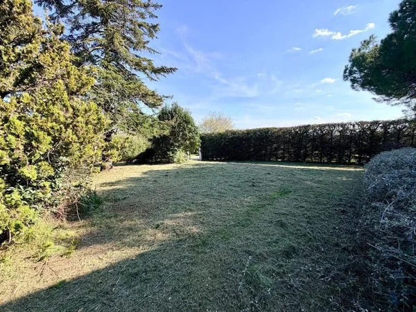 Terrain 521 m²