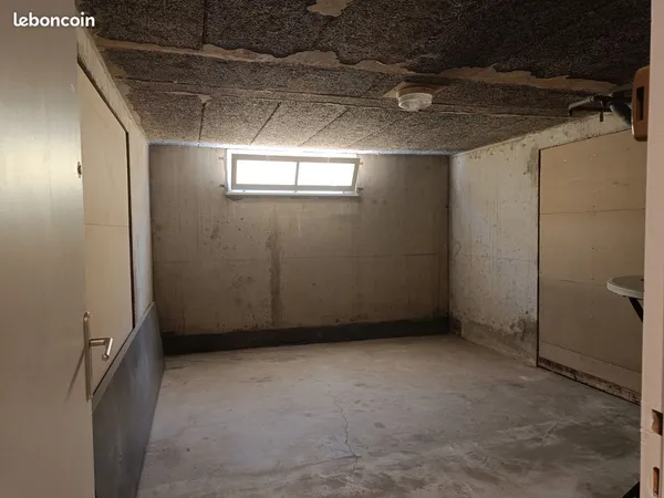 Box de stockage de 16 m² - Garde meuble - Cave