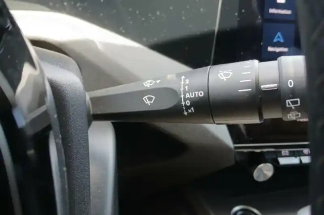 Peugeot 308 hybrid 145 e-dcs6 — photo 35