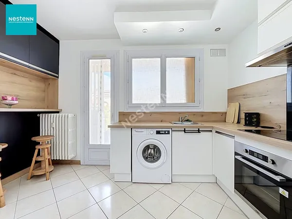 RUMILLY _ Appartement 3 pièces de 58,13 m², au dernier étage, avec balcons, cave et garage, à vendre