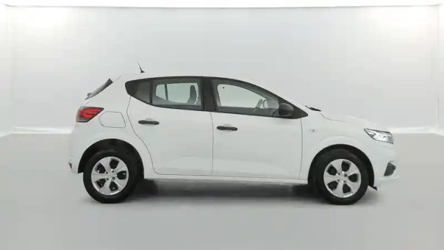 Dacia Sandero sce 65 - 22 — photo 15