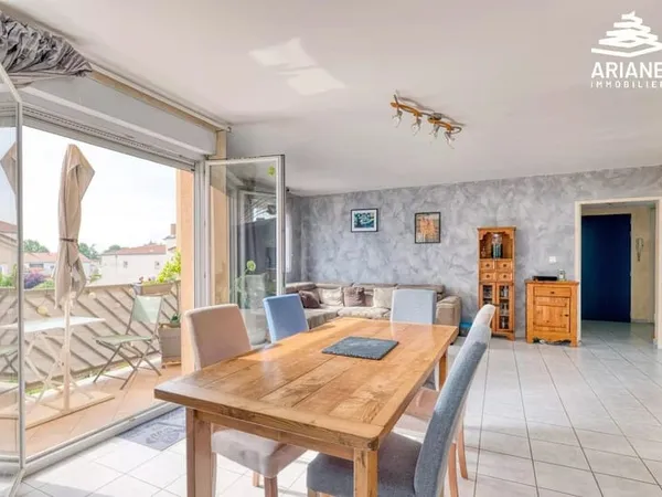 Appartement T5 duplex avec parking et 2 balcons
