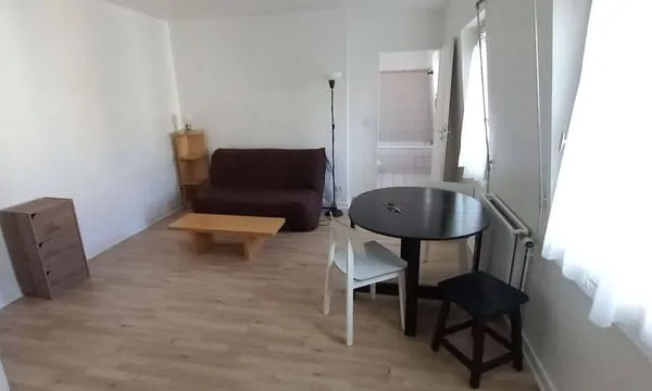 Studio 1 pièce 27 m²