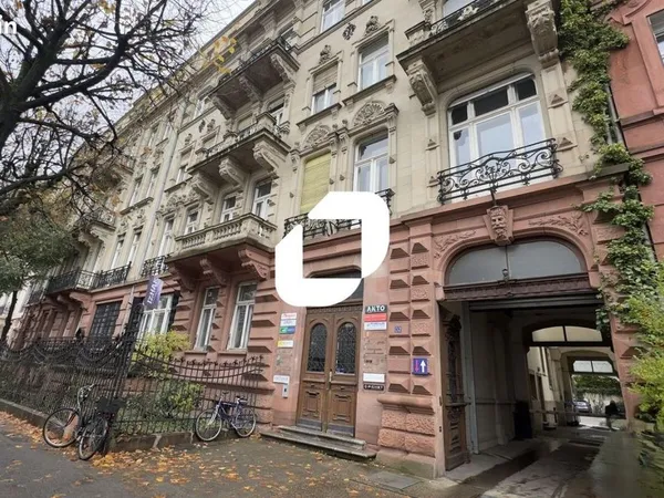 Bureaux 523 m²