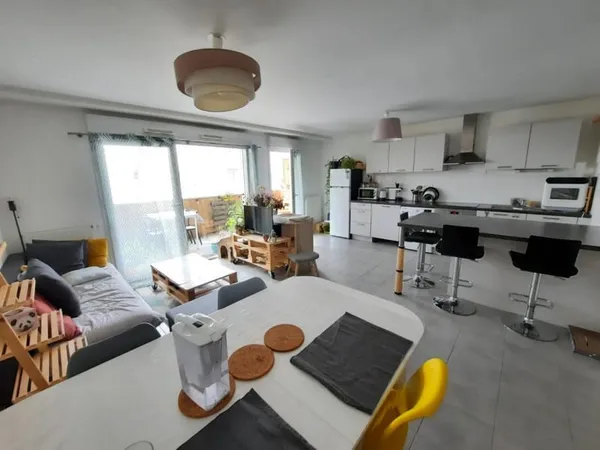 A LOUER AGENCE GIBOIRE BRUZ - A BRUZ, APPARTEMENT TYPE 3 - 62.78 m2 -