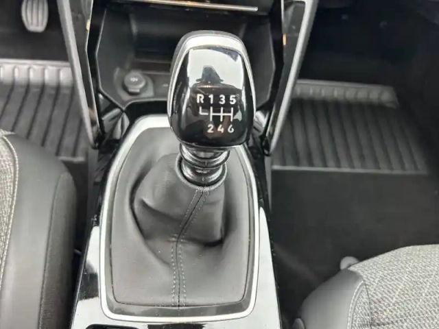 Peugeot 208 puretech 100 s&amp;s bvm6 — photo 70