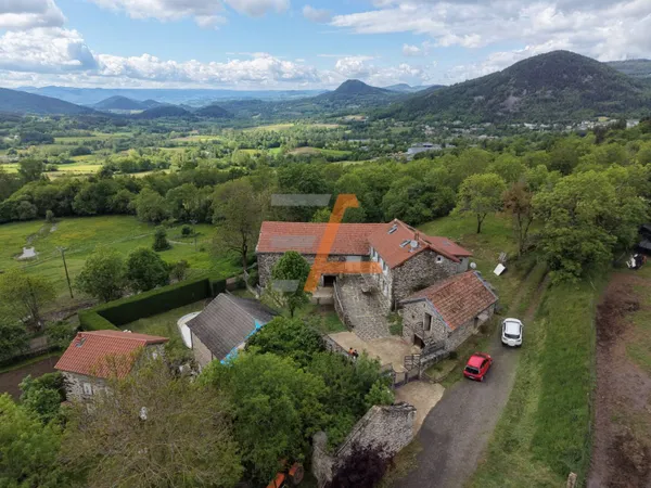 Ferme 6 pièces 350 m²