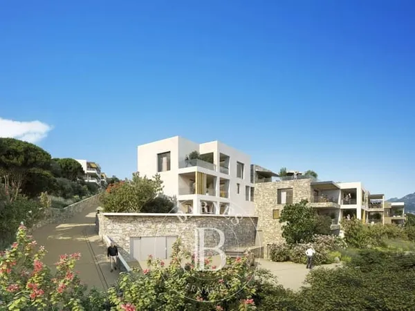 Calvi, Appartement vue mer, 2 chambres, terrasse, piscine, domaine privé, proche plage
