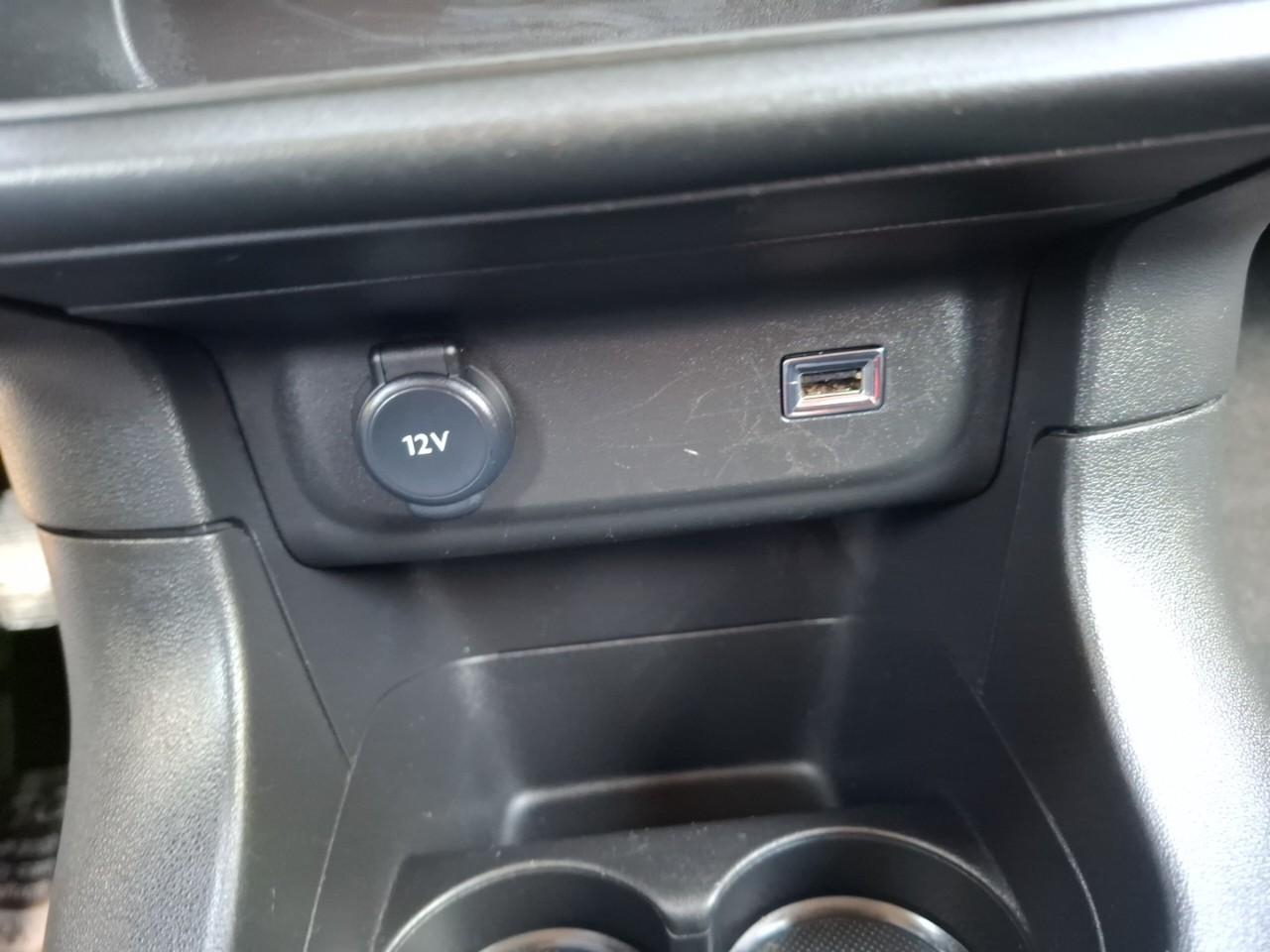 Citroën C3 1.2 puretech 83ch s&s shine — photo 21