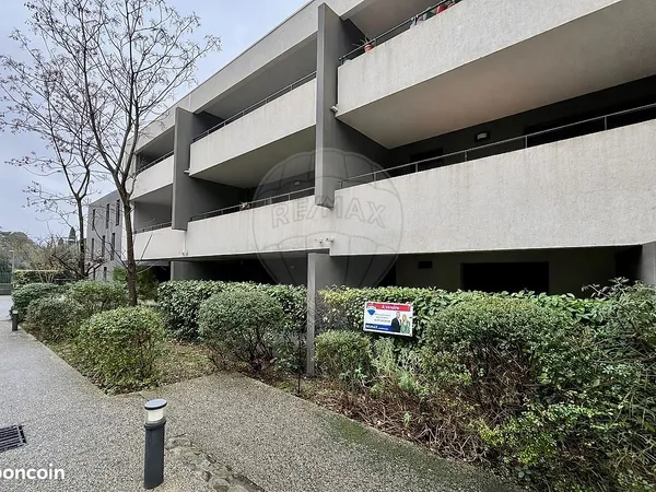 Studio 1 pièce 25 m²