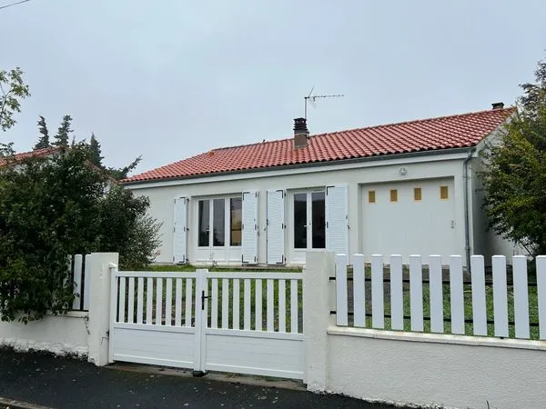 Pavillon 3 chambres sainte pezenne