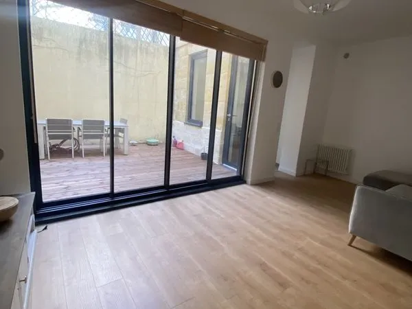 BORDEAUX Judaique T3 de 62,50 m2 + terrasse 386 900 euros HAI