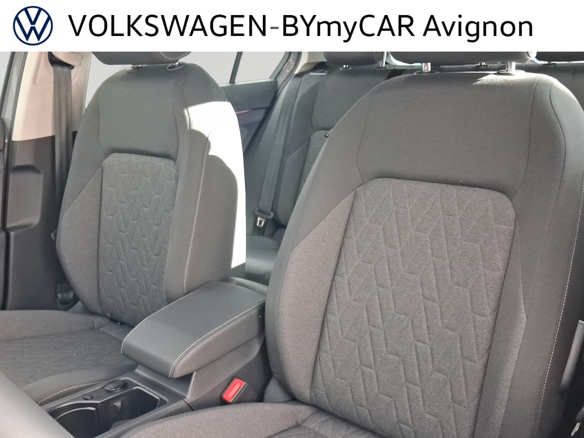 Volkswagen Golf 1.5 eHybrid 204 DSG6 — photo 19