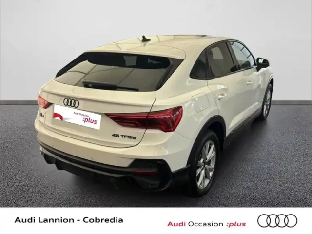 Audi Q3 sportback 45 tfsi e 245ch s line s tronic 6 — photo 4