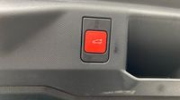 Peugeot 5008 Hybrid 145ch GT e-DCS6 — photo 31