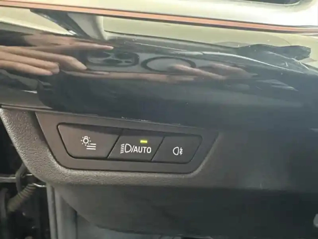 Bmw X1 sdrive18d 150ch — photo 13