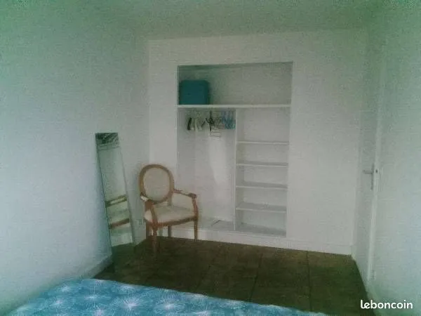 Grande chambre en coloc au pied du métro PVC (ligne 7 Villejuif)