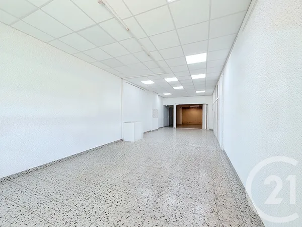 Local 2 pièces 137 m²