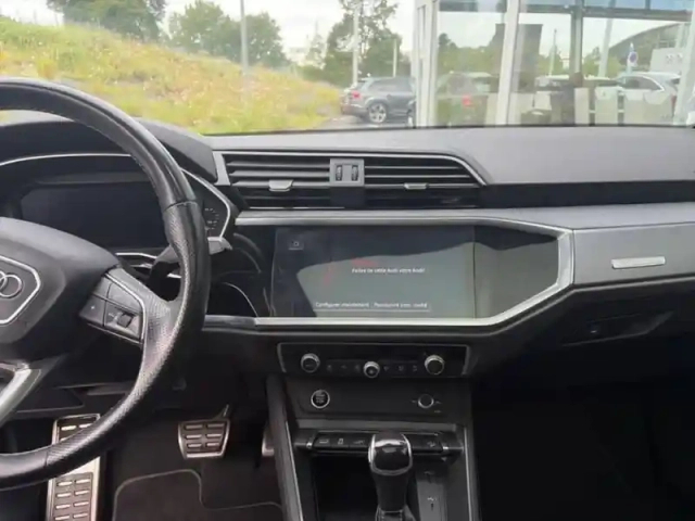 Audi Q3 45 tfsie 245 ch s tronic 6 s line — photo 10