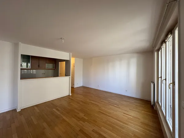 Appartement 1 chambre 48m2 balcon garage - JET D'EAU LYON 8