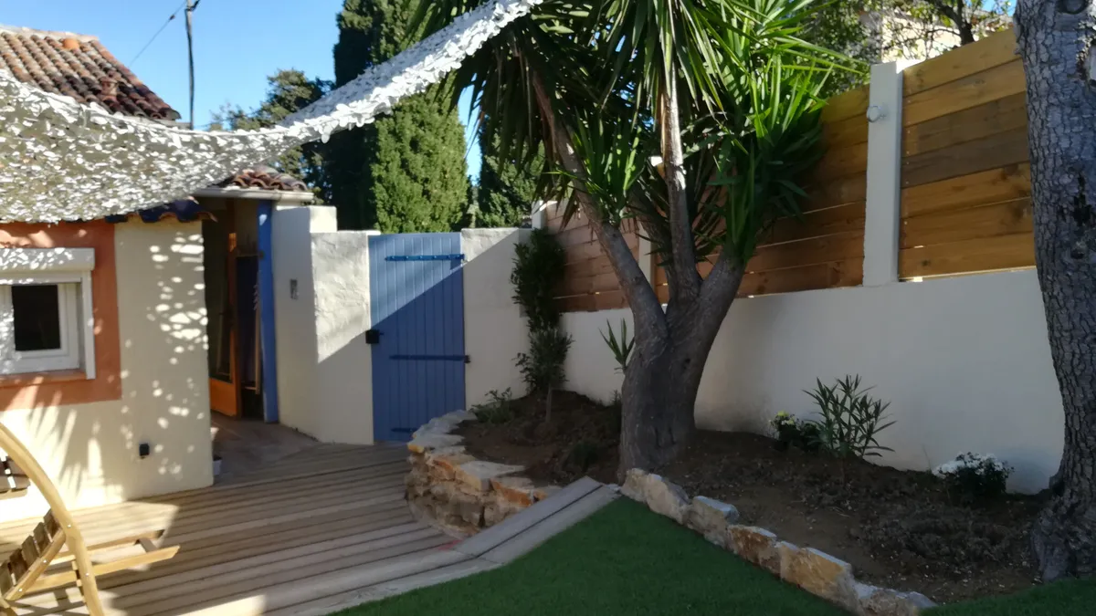 Photo 1