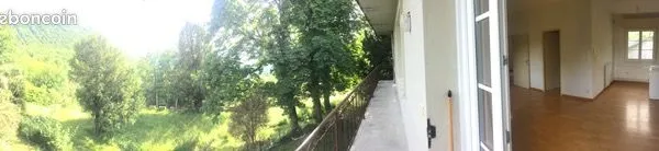 T4 de charme dans parc du château