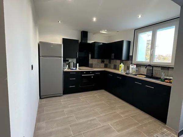 F3 rénové 63 m² avec balcon plein sud - Proche Luxembourg