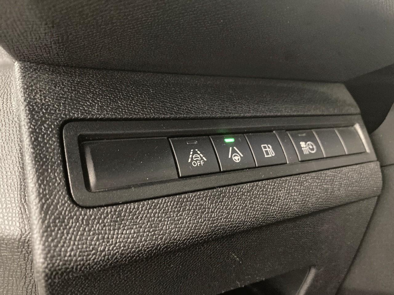 Peugeot 3008 hybrid 225 e-eat8 gt pack — photo 19