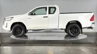 Toyota Hilux 2.4 D-4D 150ch X-Tra Cabine LeCap 4WD RC23 — photo 7