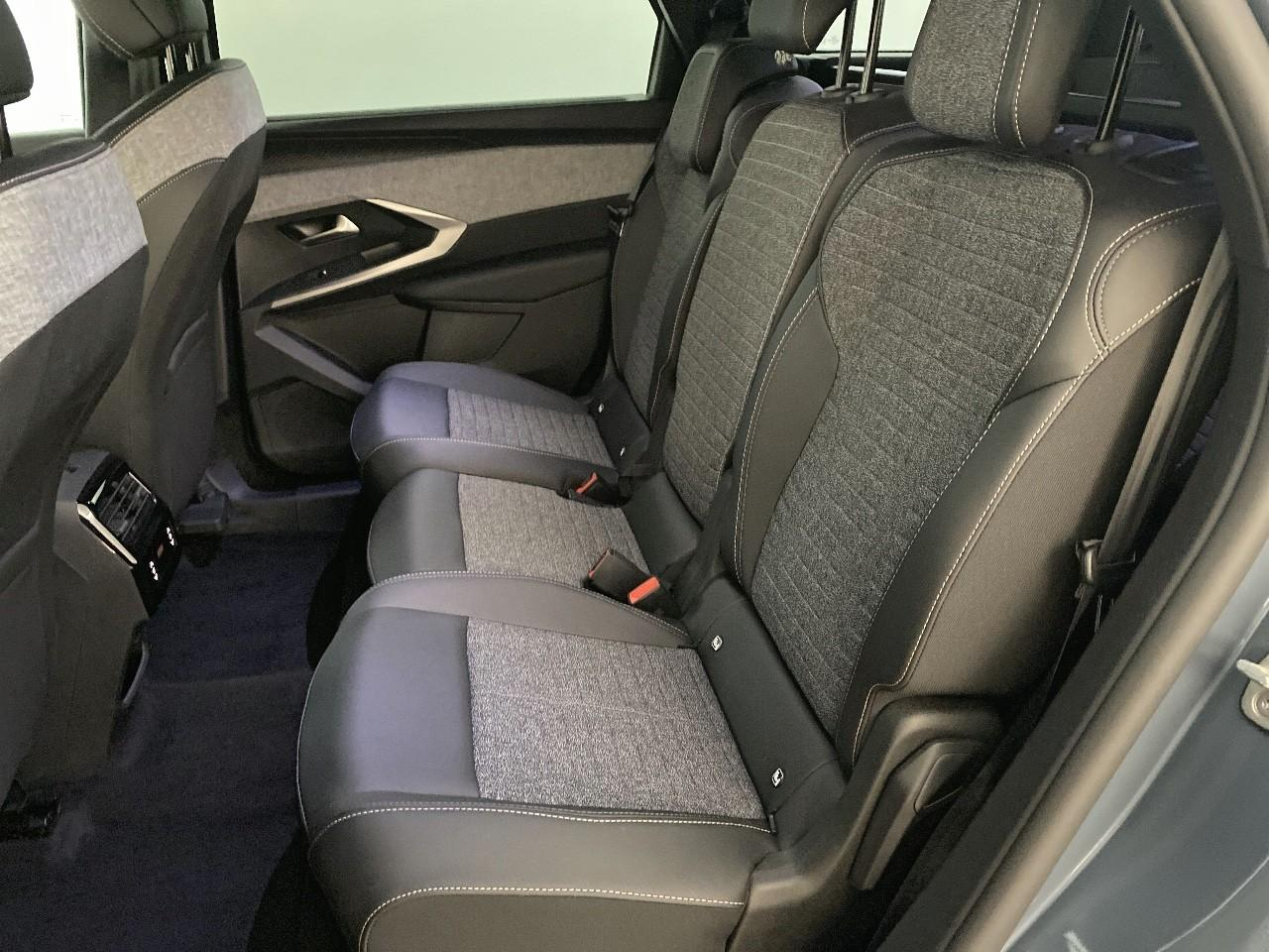 Peugeot 5008 hybrid 145 ch e-dcs6 allure — photo 10
