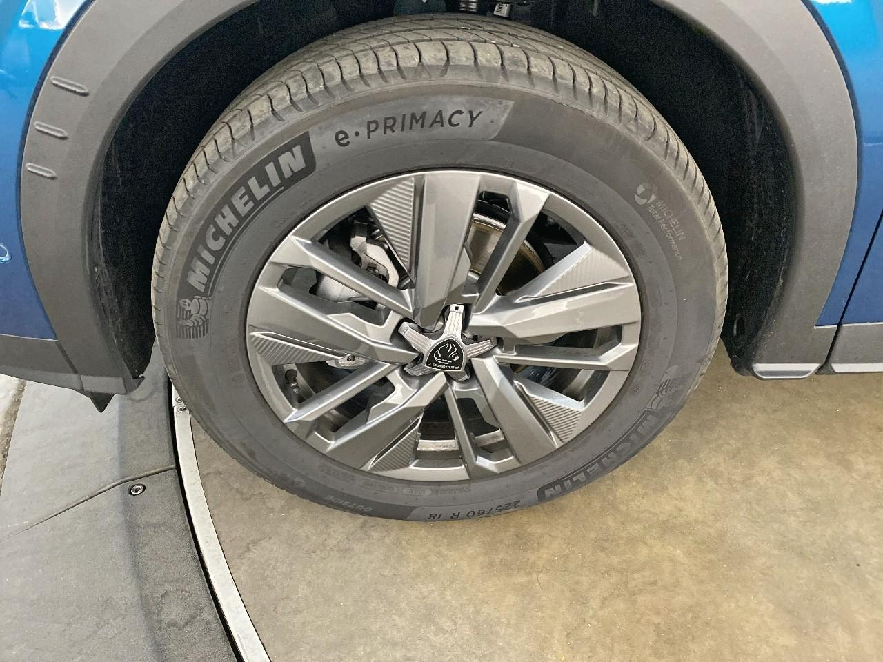 Peugeot 5008 hybrid 145 ch e-dcs6 allure — photo 11