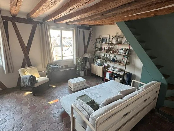 Paris 2e - Duplex meublé atypique - 35 m² habitables / 62,7 m² au sol - Hyper-centre