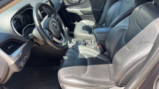 Jeep Cherokee 2.2 CRD 4WD 184 cv boite auto - Night Eagle – 2018 – 95375 km – Diesel – Boîte Automatique — photo 10