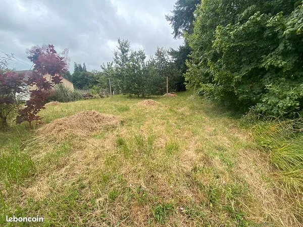 Terrain 531 m² LANRELAS