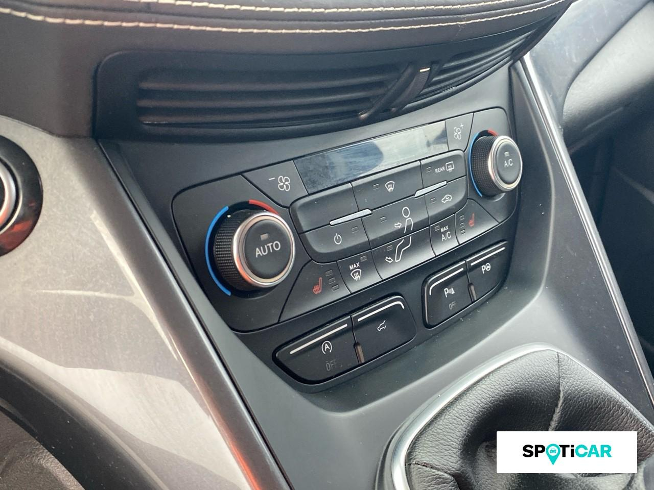 Ford Kuga 2.0 tdci 150ch stop&start vignale 4x2 euro6.2 — photo 15