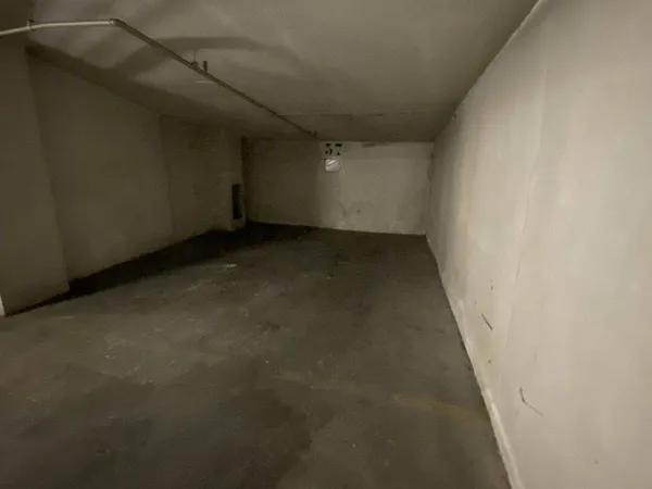 Parking 16 m²