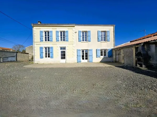Maison Vente La Brousse 5p 145m² 232000€