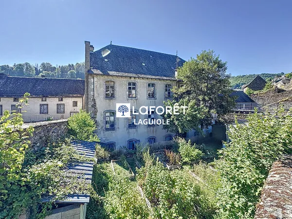 Immeuble 9 pièces 1144 m²