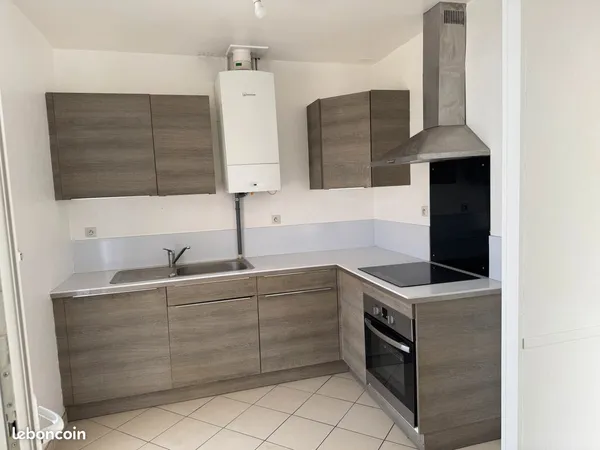 À LOUER - Maison 3 chambres avec jardin, véranda et dépendance - Le Mans, secteur Saint-Georges