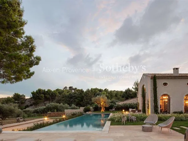 Maison 7 pièces 350 m²
