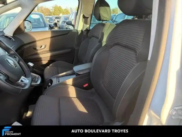 Renault Scenic 1.7 blue dci 120ch business - 21 — photo 11
