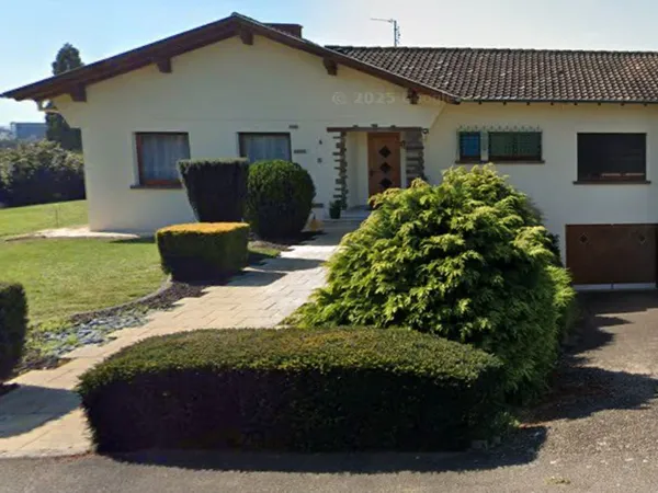 Maison lumineuse avec grand jardin
