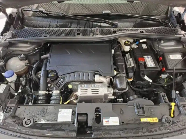 Peugeot 208 100 s&amp;s bvm6 — photo 30