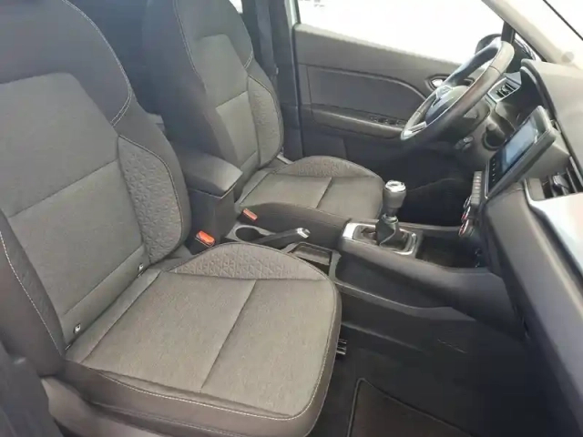 Renault Captur tce 140 - 21 — photo 9