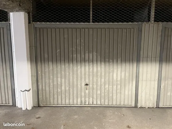 Garage/box 20 m² Peltre