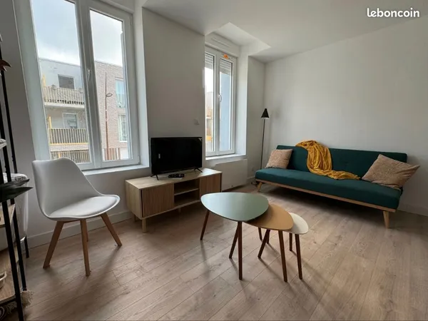 Studio aulnoye aymeries rénové et équipé