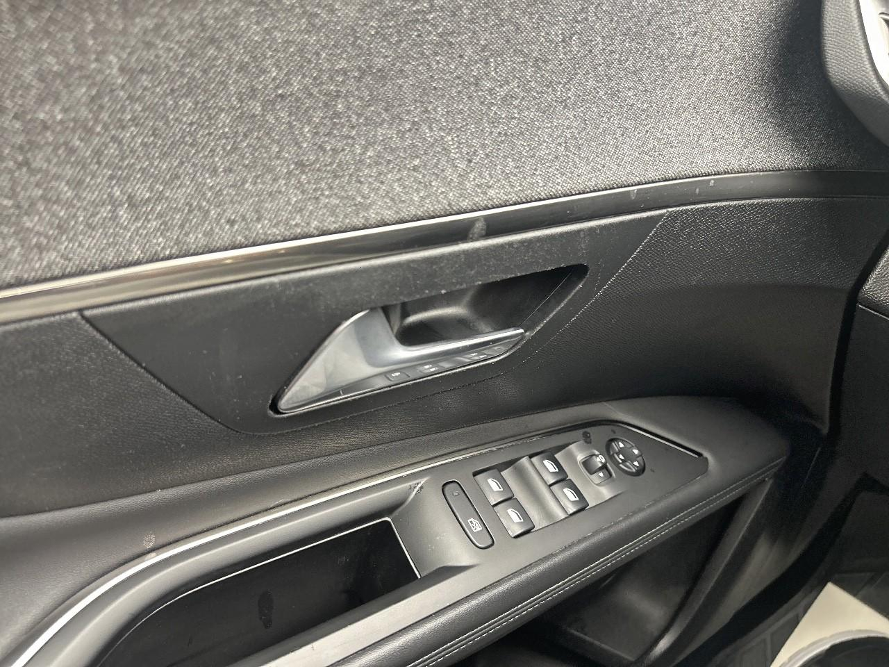 Peugeot 3008 hybrid 225 e-eat8 allure pack — photo 29